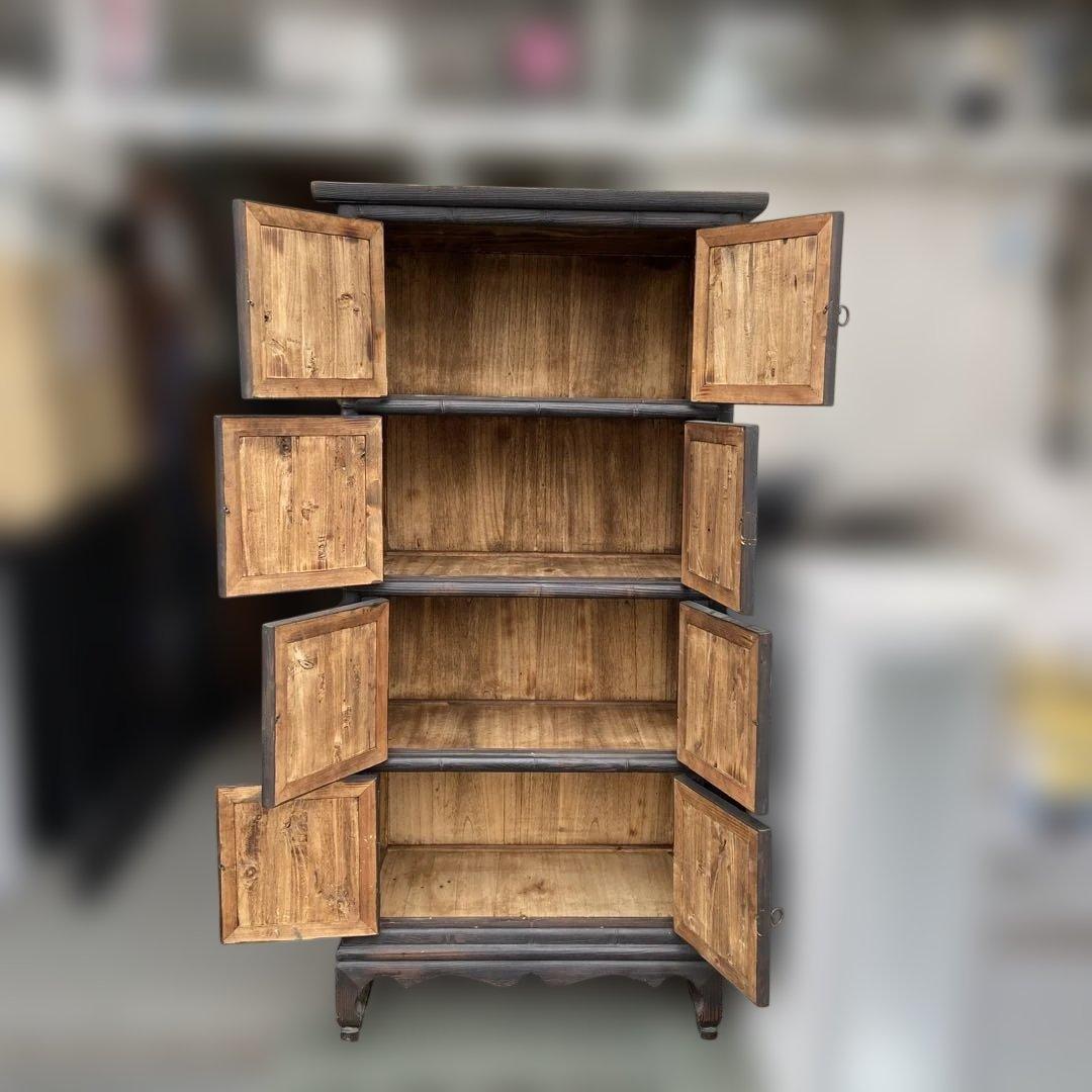 レトロ　古家具　彫刻入り　木製キャビネット　アンティーク　戸棚