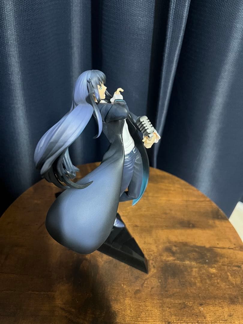 ado×oda アートビジュアルフィギュア