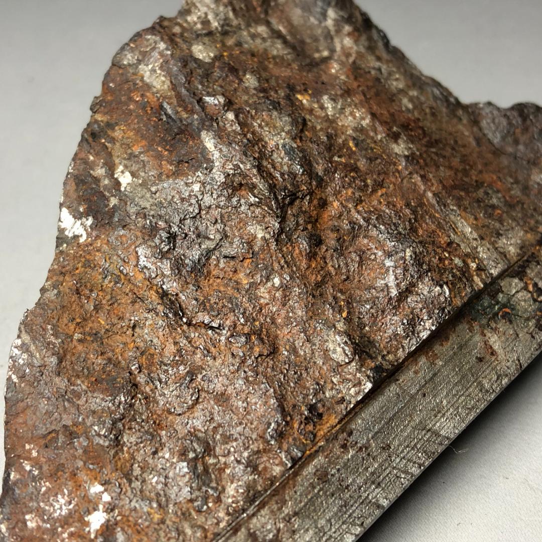 アルタイ隕石　隕石 鉄隕石　エンドカット　ナチュラル　重さ約305ｇ