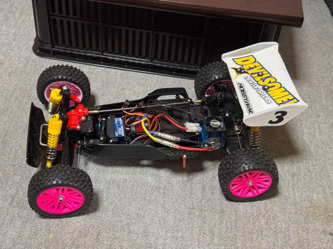 タミヤ4WDレーシングバギー マンタレイ2018オリジナル メカ・OP多数装着車