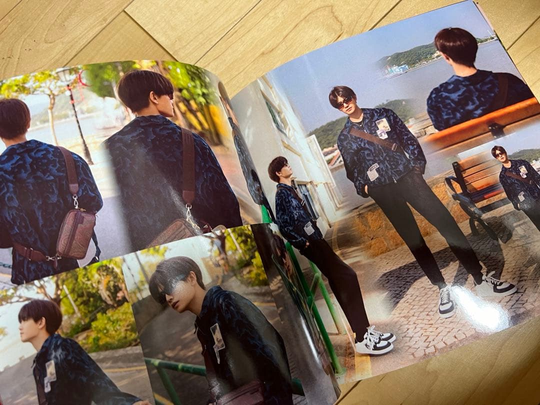 2024(一)アレン・レン（任嘉倫）個人写真集　正方形32p ALLEN写真集