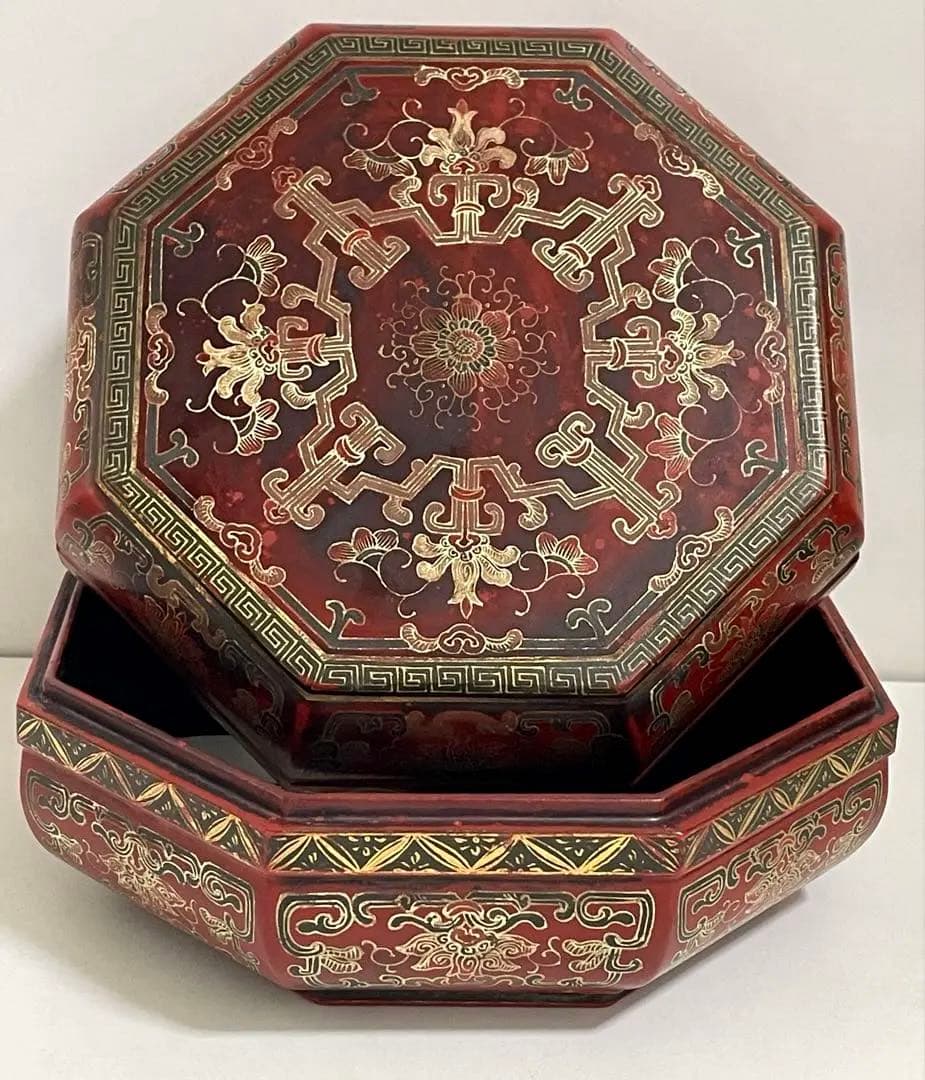 清时代 乾隆年 吉祥文漆絵 八角盒子 蓋付き アンティーク 骨董品