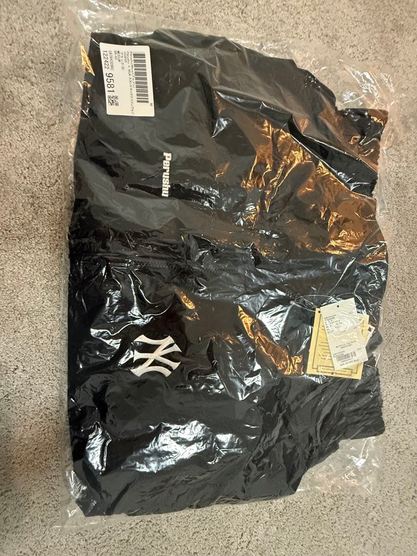 こ*ん様 New York Yankees フルジップジャケット 黒