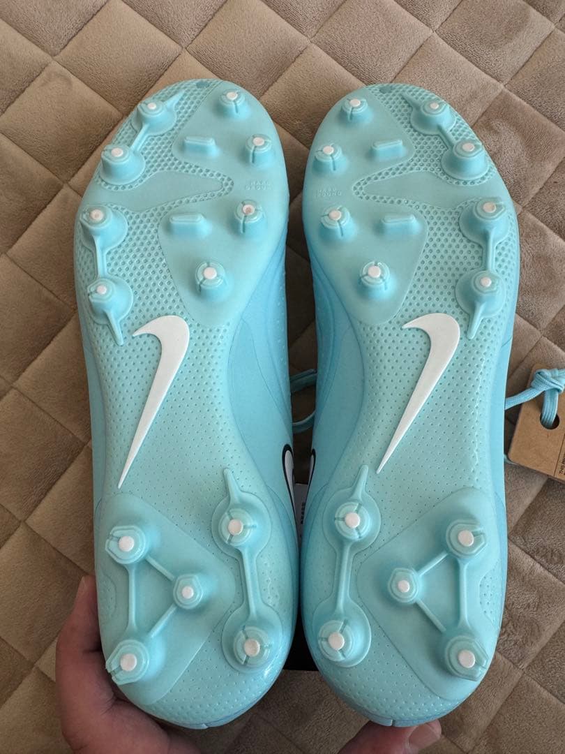 新品未使用タグ付！ナイキNIKE サッカー　スパイク27.5 ティエンポ