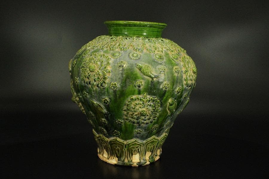 中国美術 緑釉 貼蓮花魚紋 装飾壷 高27.5cm(LC150)