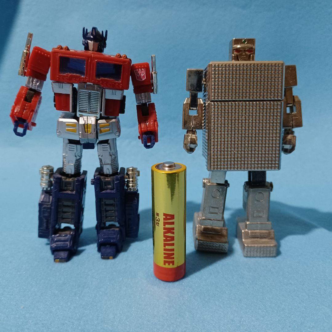 オプティマスプライム (コンボイ)シルバーゴールドライタン