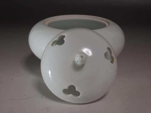 ★　井上萬二　白磁香炉　雰囲気ある一品★x382