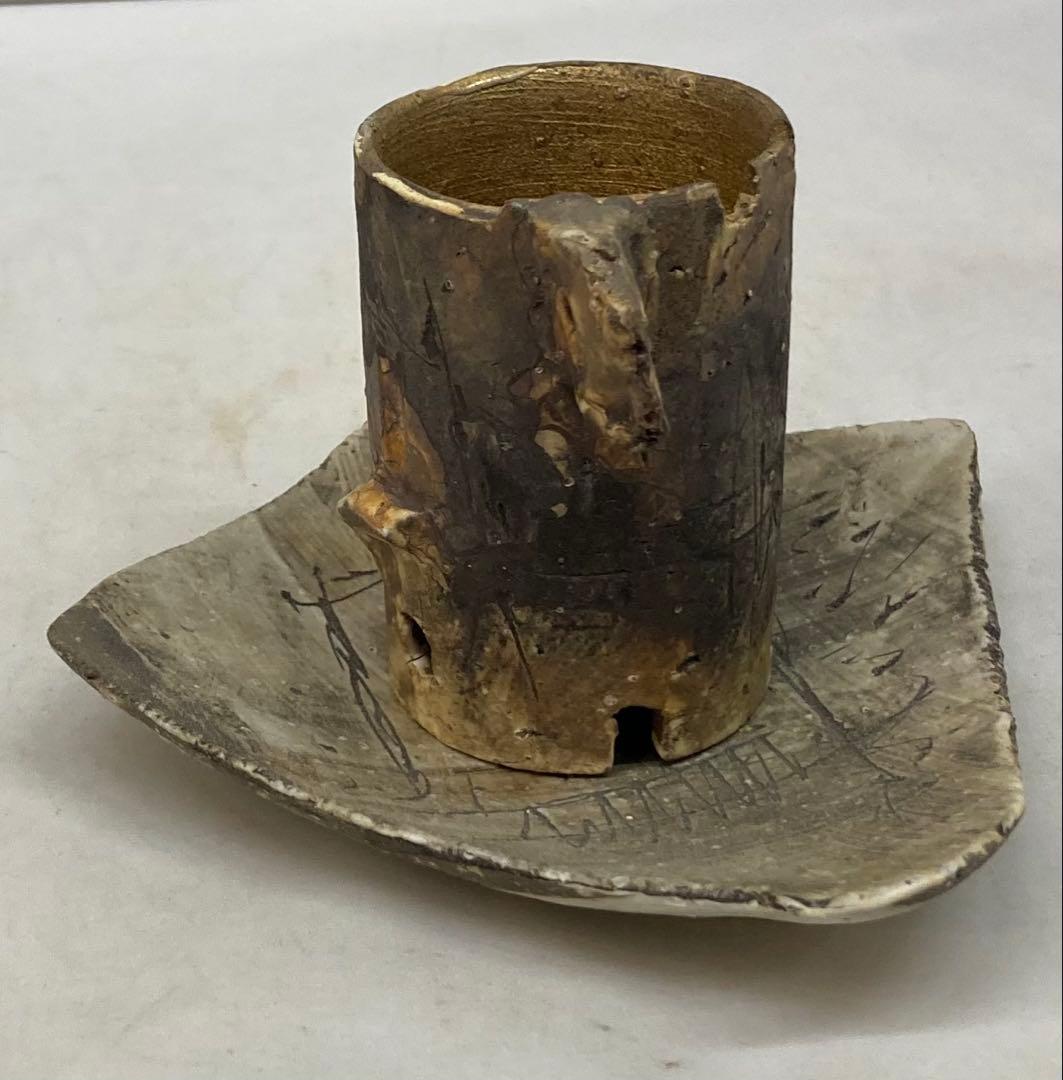 B331s コーヒーカップ　一組　作者不詳　変形　モダンアート