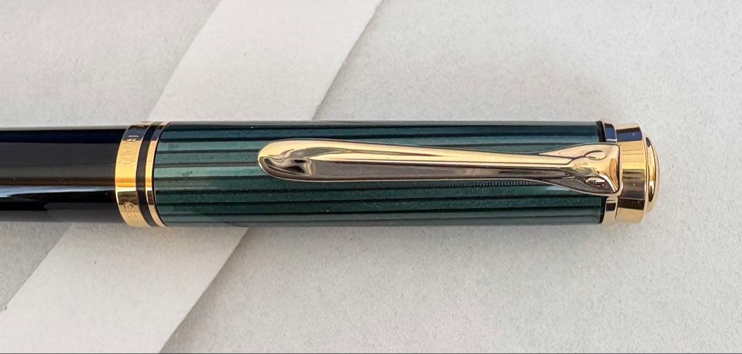 正規輸入品Pelikan ボールペン スーベレン　グリーンストライブ　K600