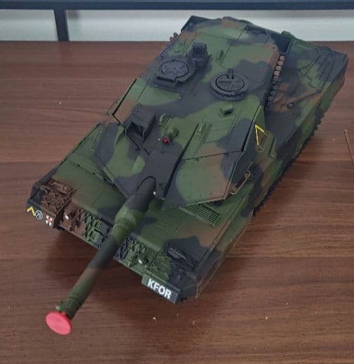 東京マルイ バトルタンク レオパルト2 バンド5