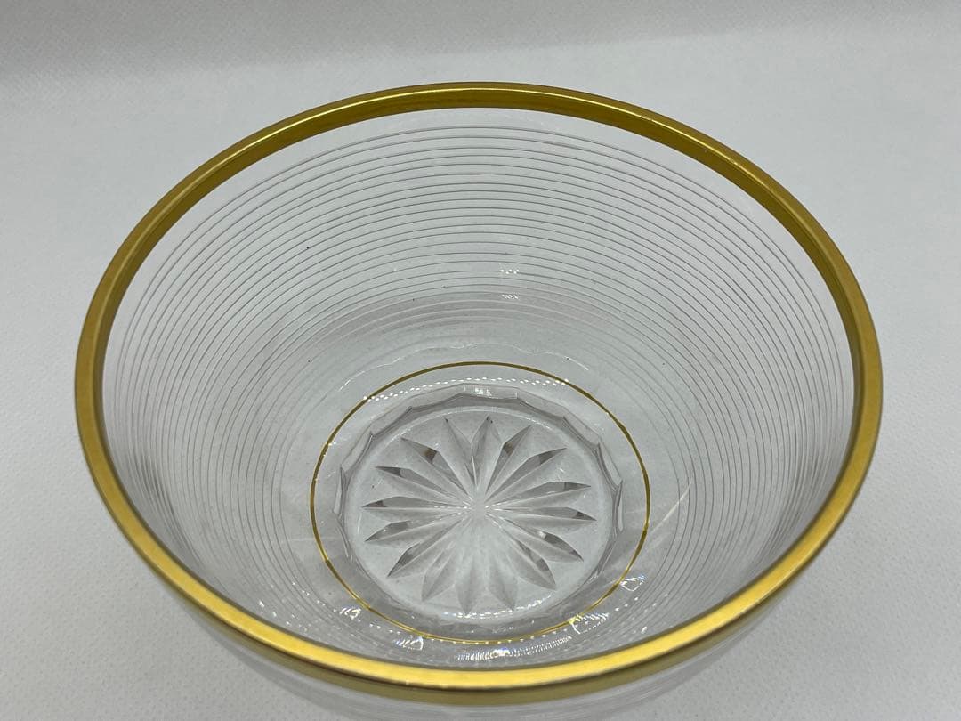 【和食器】クリスタルガラス　金縁輪線蓋茶碗　美しいガラス食器　バカラ風