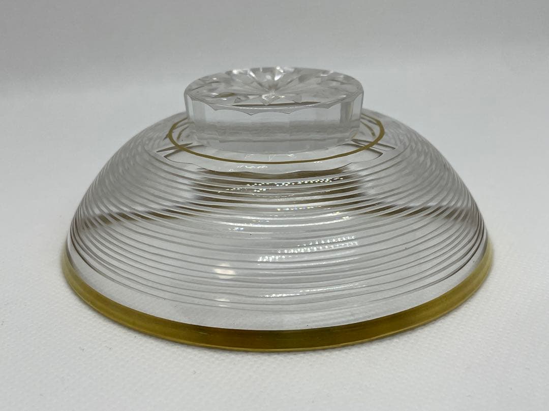 【和食器】クリスタルガラス　金縁輪線蓋茶碗　美しいガラス食器　バカラ風