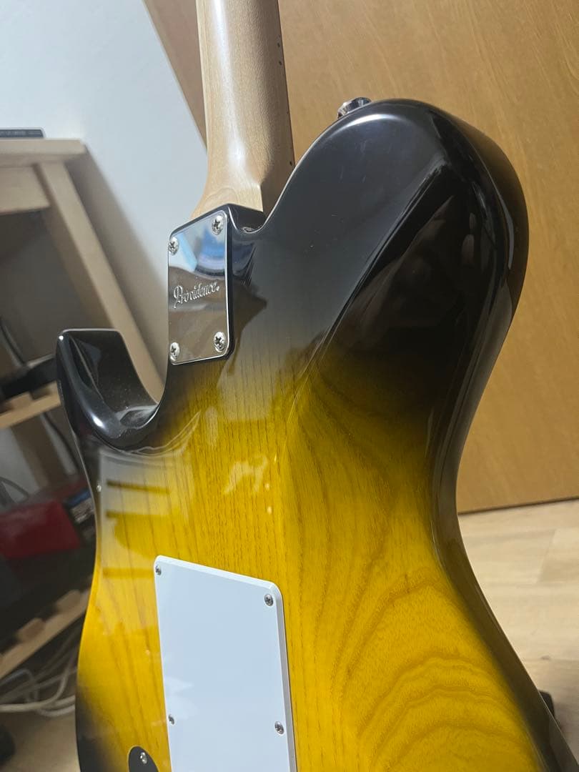 Providenceギター　aH-102TRSC