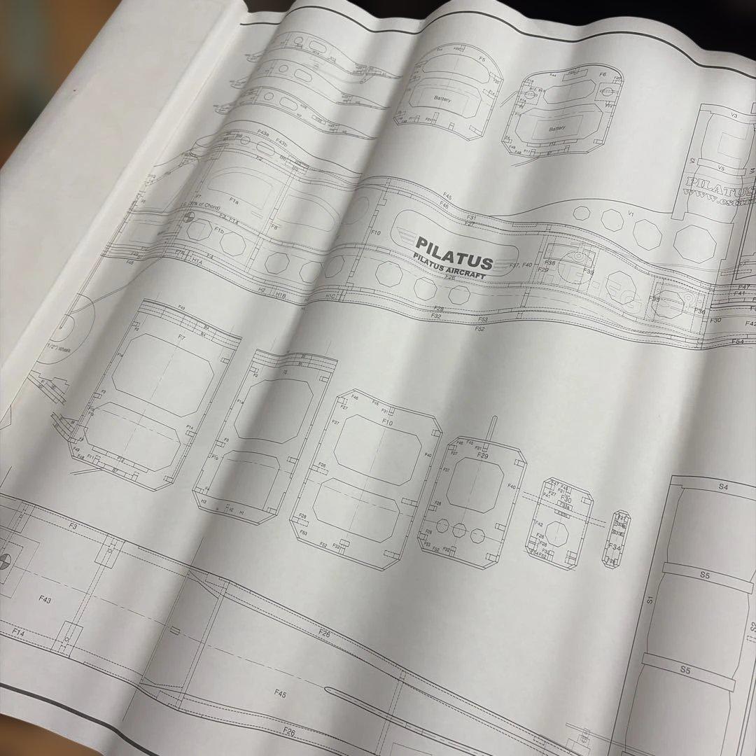 E'STAR MODELSのピラタス・ターボ・ポーターの模型キット　エンジン