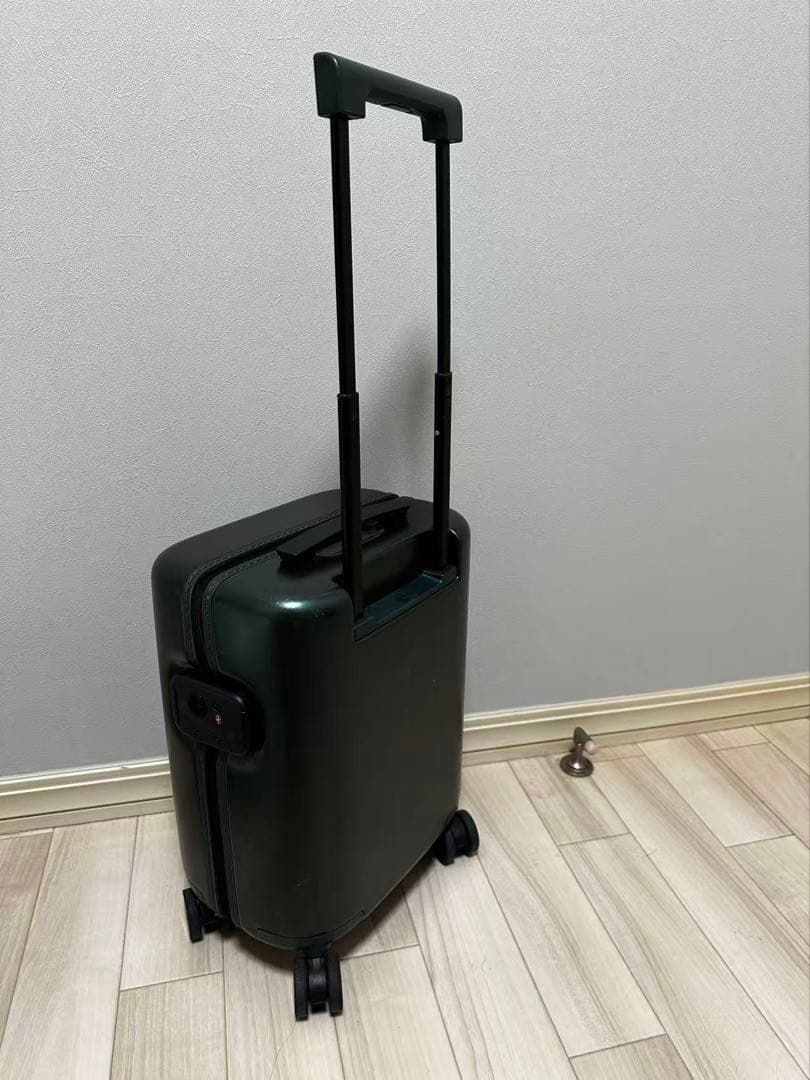 ITOスーツケース小型　サイズ: 45x30x24CM 機内持ち込み可