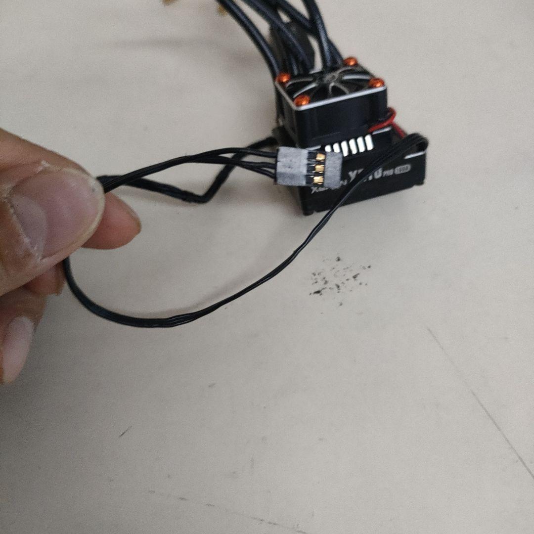 ホビーウィング XR10PRO 160A V4 ブラシレスESC キャパシタ付き