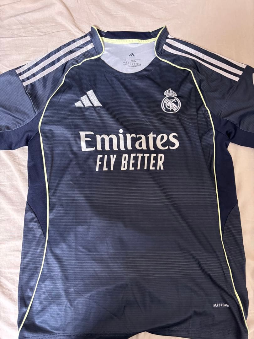 レアル・マドリード アウェイユニフォーム　#8バルベルデ