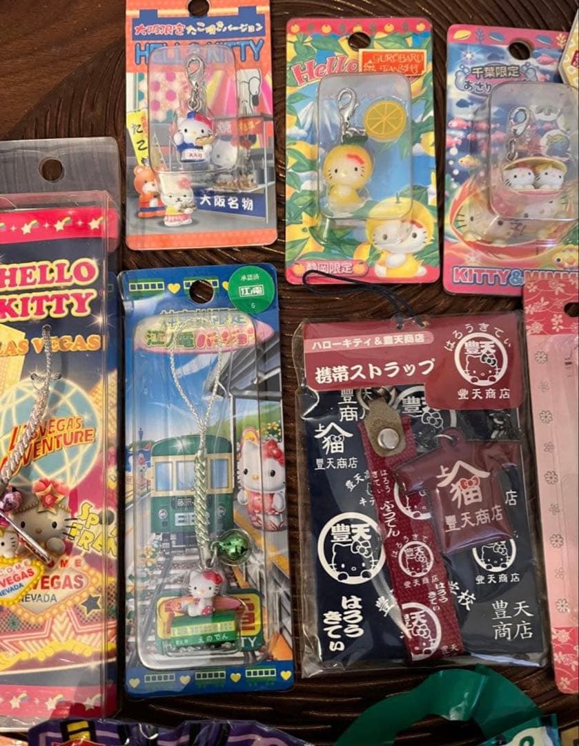 ハローキティ ご当地根付ストラップ