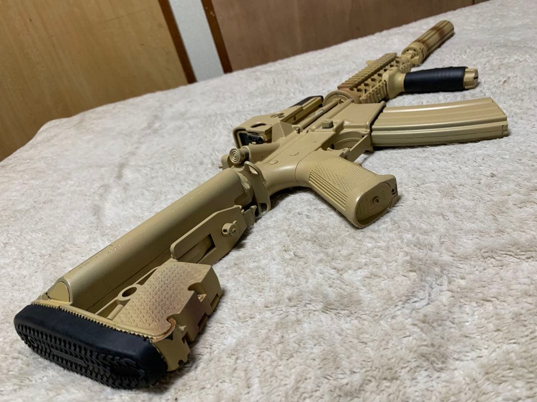 東京マルイ 次世代電動ガン M4A1 CQB-R カスタム付 属品多数