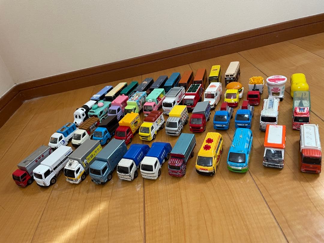 トミカまとめ売り　300台以上　トミカセット　トミカ　ミニカー　➕おまけ