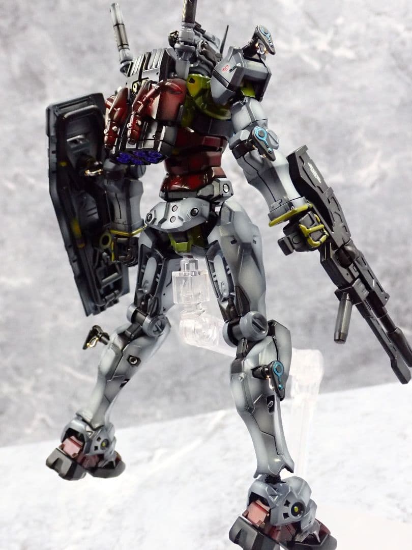 HG 白いガンダム(元は赤いガンダム) ガンプラ 全塗装 塗装済み 完成品