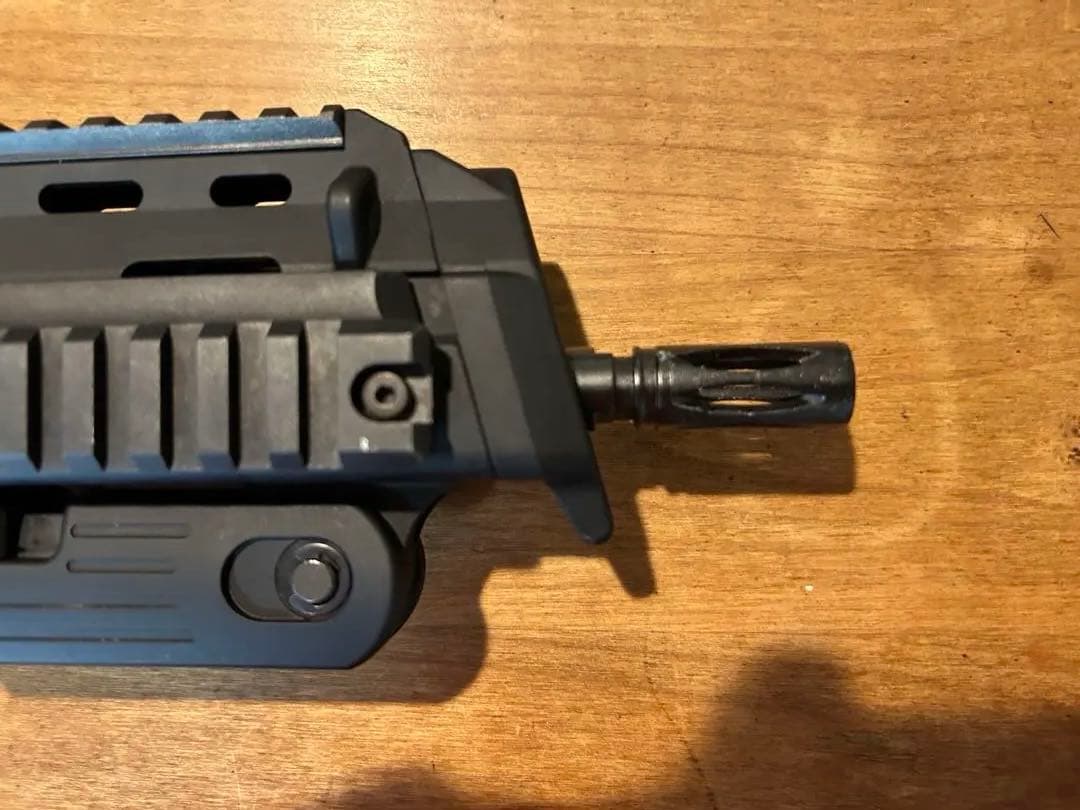 東京マルイ　MP7A1ガスブローバック　カスタム　ドットサイト　サイレンサー付き