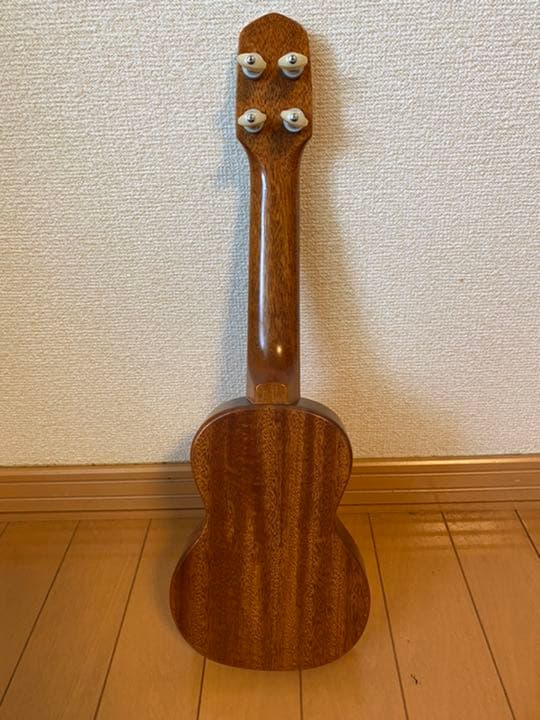 美品　T'sベビーウクレレ　デラックス　オリジナルケース付き