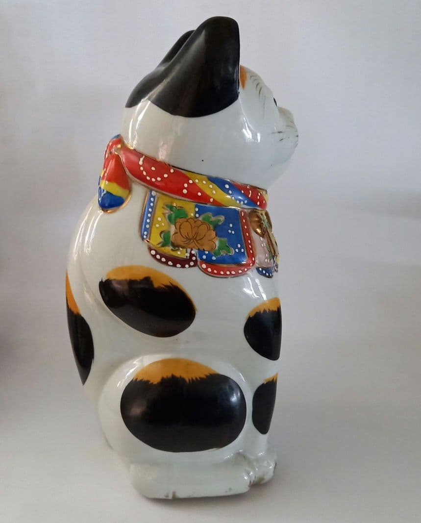 招き猫　縁起物