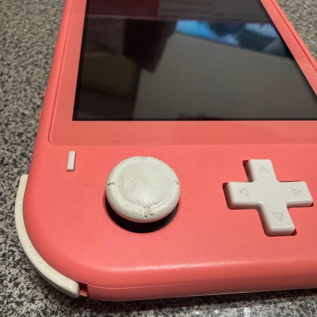 Nintendo Switch LITE コーラル