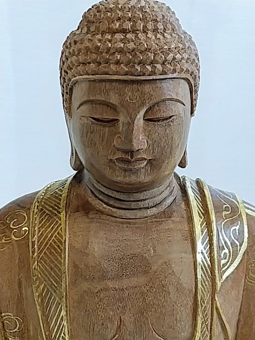 釈迦如来坐像 3寸 #323 像のみ 金彩有 お釈迦さま ◆白檀 木彫 仏像