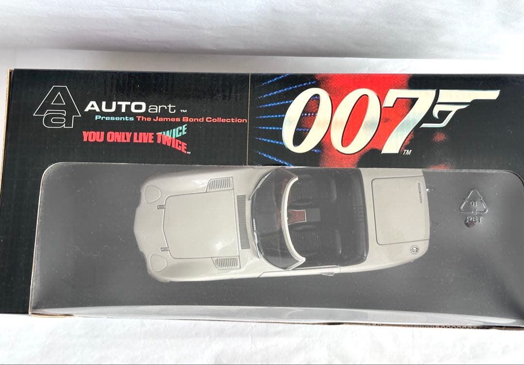 オートアート 1/18トヨタ2000GT 007 ボンドカー