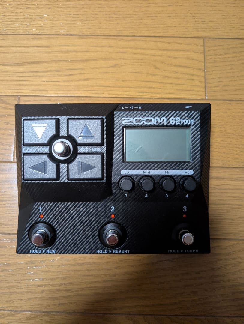 ZOOM G2 FOUR ギターエフェクター 本体と箱付き