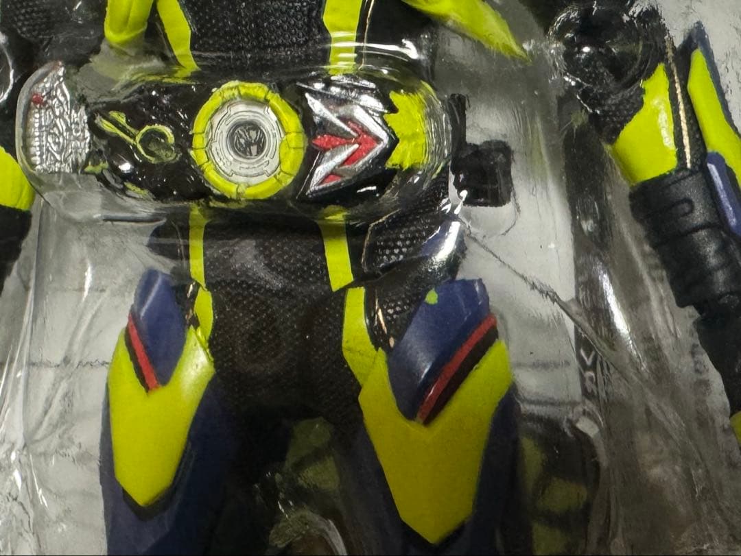 フィギュアーツ仮面ライダーゼロワン　シャイニングホッパー　シャイニングアサルト
