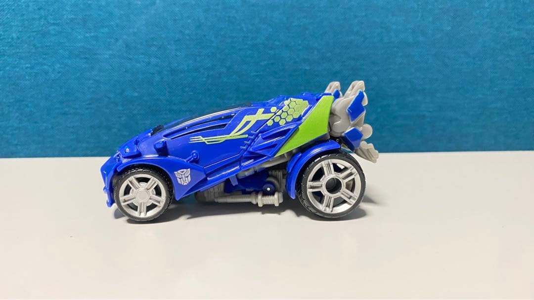 トランスフォーマー　イーバック　EVAC スタジオシリーズ