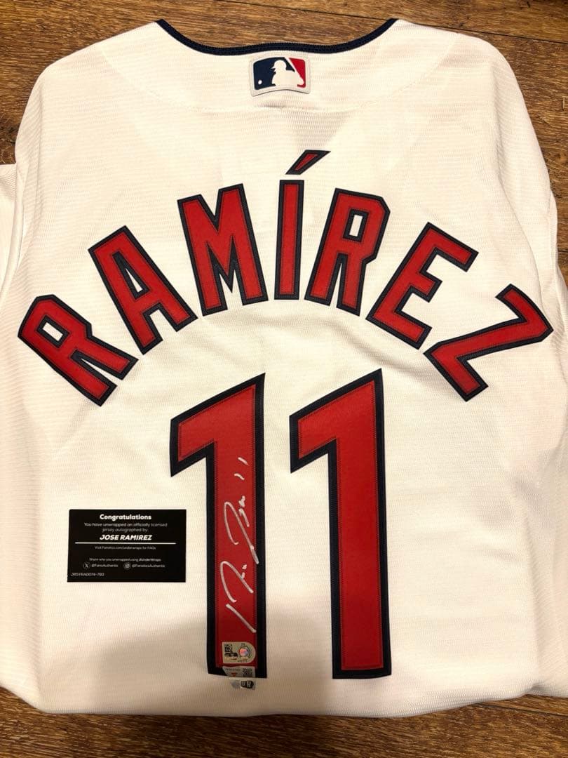 ホセ・ラミレス 直筆サイン入りユニフォーム ガーディアンズ