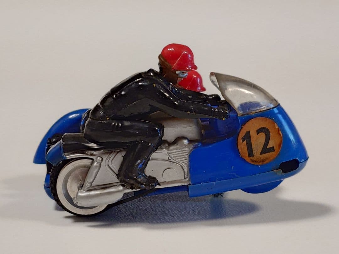 Triang SCALEXTRIC TYPHOON （青/赤ヘル）