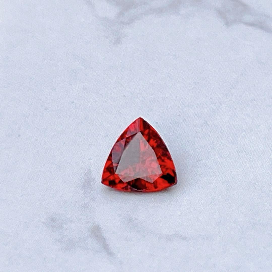 ガーネット　ルース　天然　天然石　スペサルティンガーネット　レディッシュオレンジ