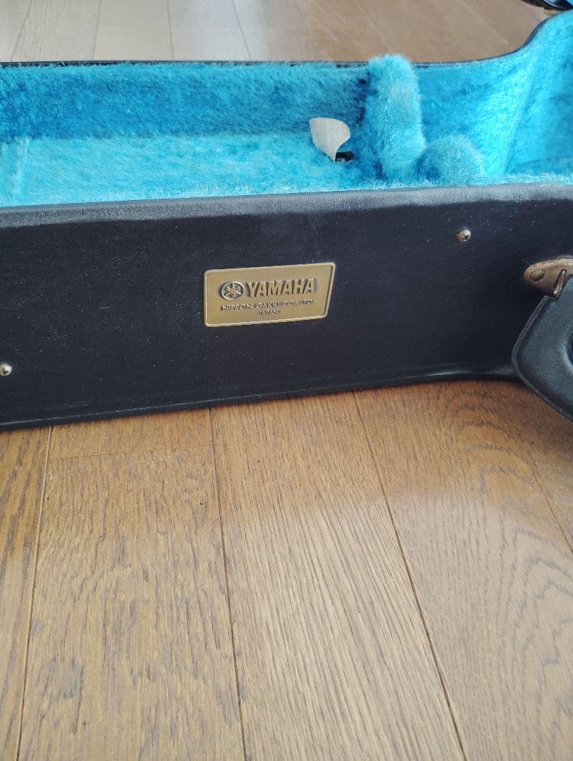 Yamaha 12弦アコースティックギター ハードケース付き
