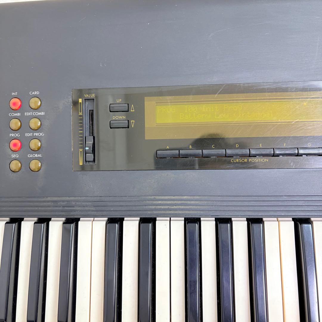 KORG M1 シンセサイザー ハードケース付き コルグ 希少 鍵盤楽器