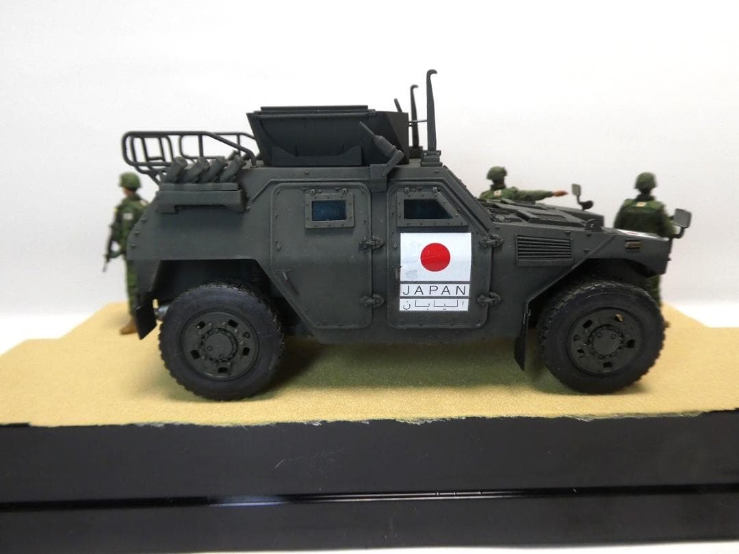 タミヤ 1/35 陸上自衛隊　軽装甲機動車　イラク派遣仕様＆イラク派遣隊員セット