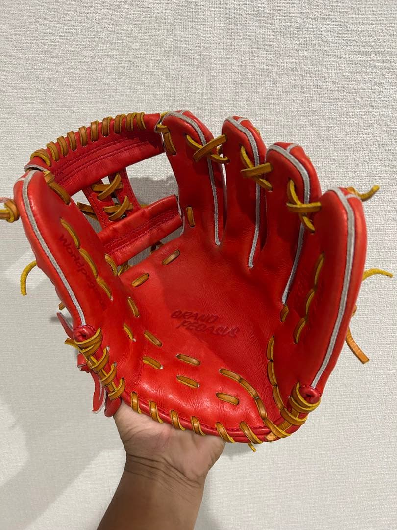 ワールドペガサス　野球グローブ  赤　軟式　硬式