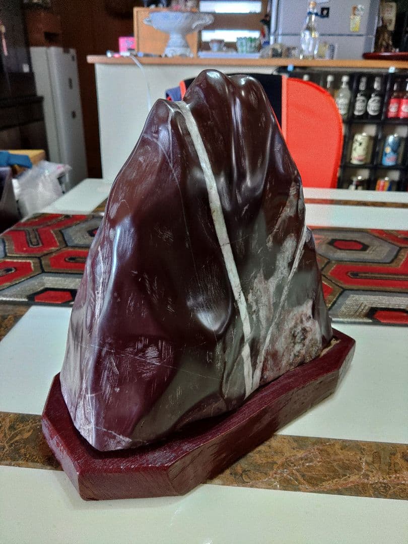 赤玉石　赤石　ビクトリーストーン　V字石　岩石　鑑賞石　かわいいレッドストーン