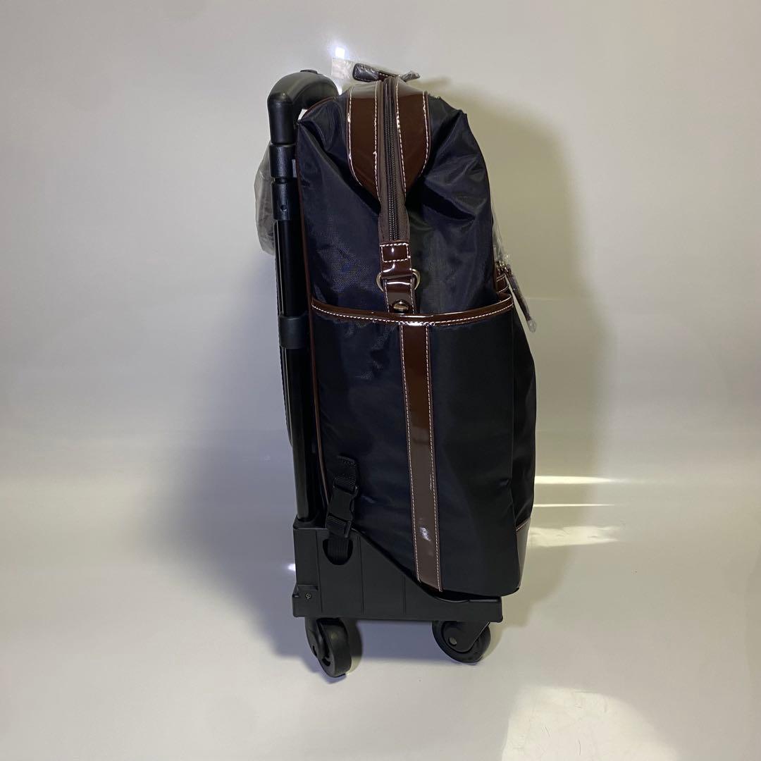 新品・未使用✨スワニー　ルーマII　キャリーバッグ　座面付き　4輪キャスター