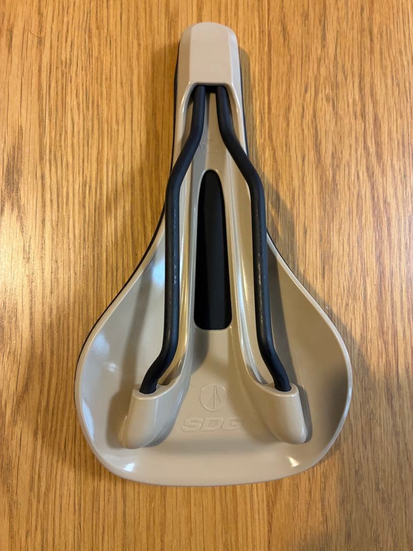 SDG BEL-AIR III サドル