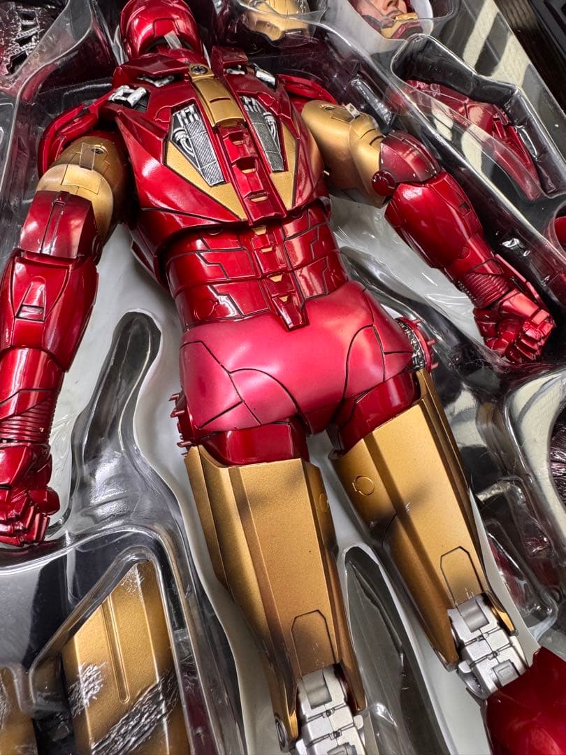 美品 IRON MAN 2 ホットトイズ アイアンマン マーク6