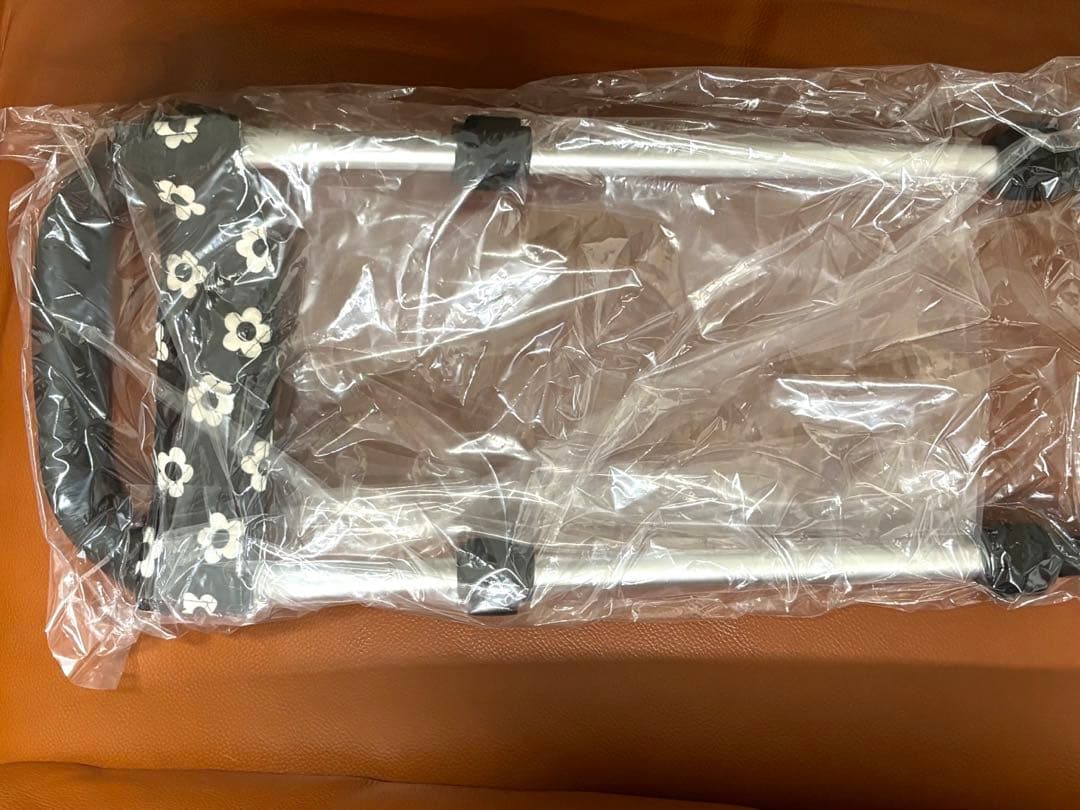 犬用車椅子　犬の歩行器　4輪　顎乗せ付き　手足が弱くなってきた子