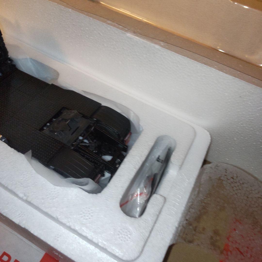 UDトラックス クオンj 中底床重量物運搬トレーラー　1/43