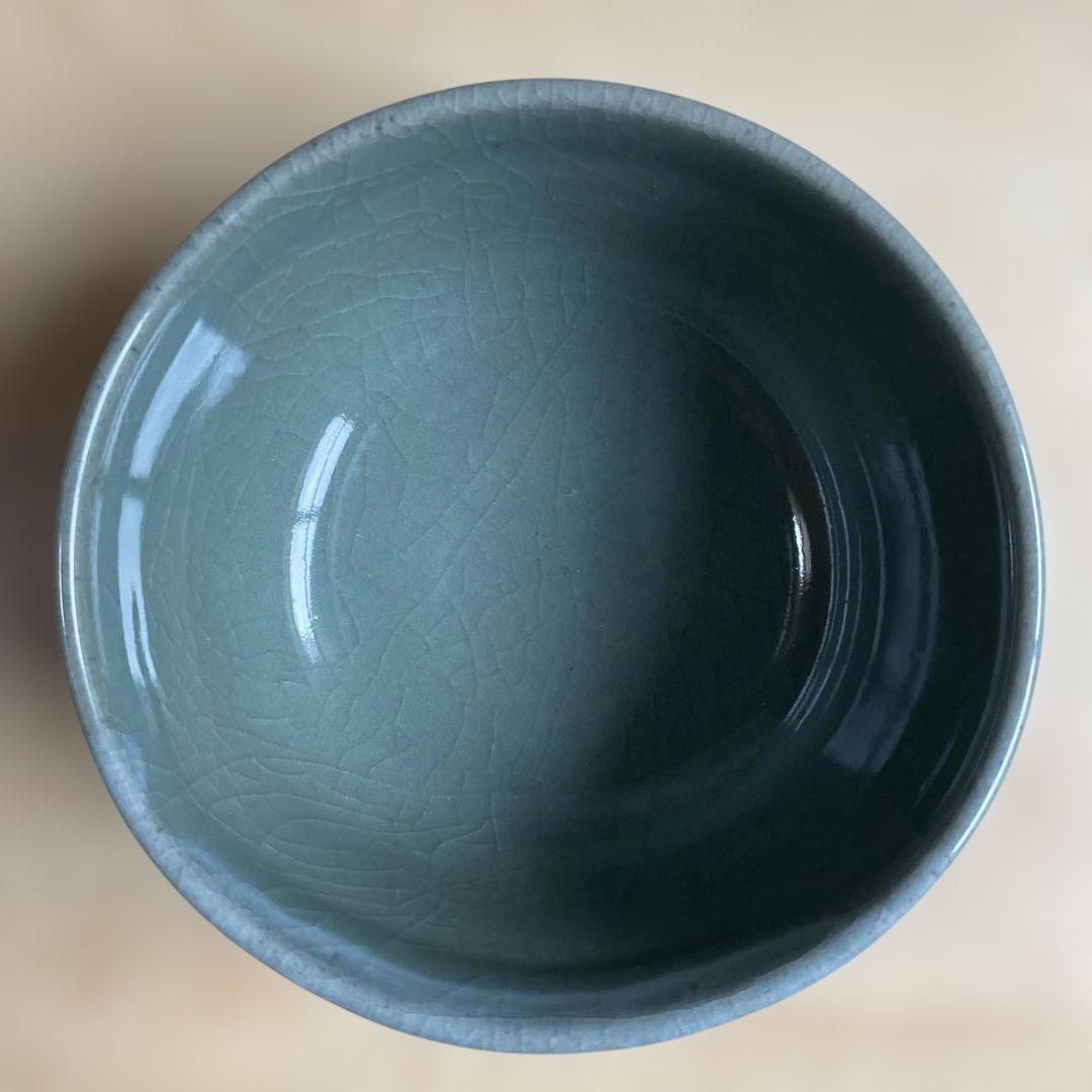 新田邦彦　老梅　古木　紅梅　抹茶碗　九谷焼　九谷彦　灰緑　モスグレイ　お正月