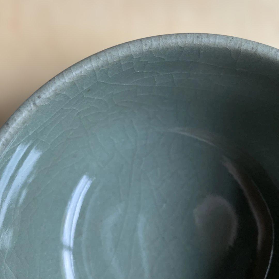 新田邦彦　老梅　古木　紅梅　抹茶碗　九谷焼　九谷彦　灰緑　モスグレイ　お正月