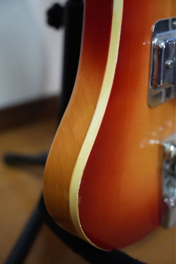 Guyatone Rickenbackerモデル エレキベース サンバースト